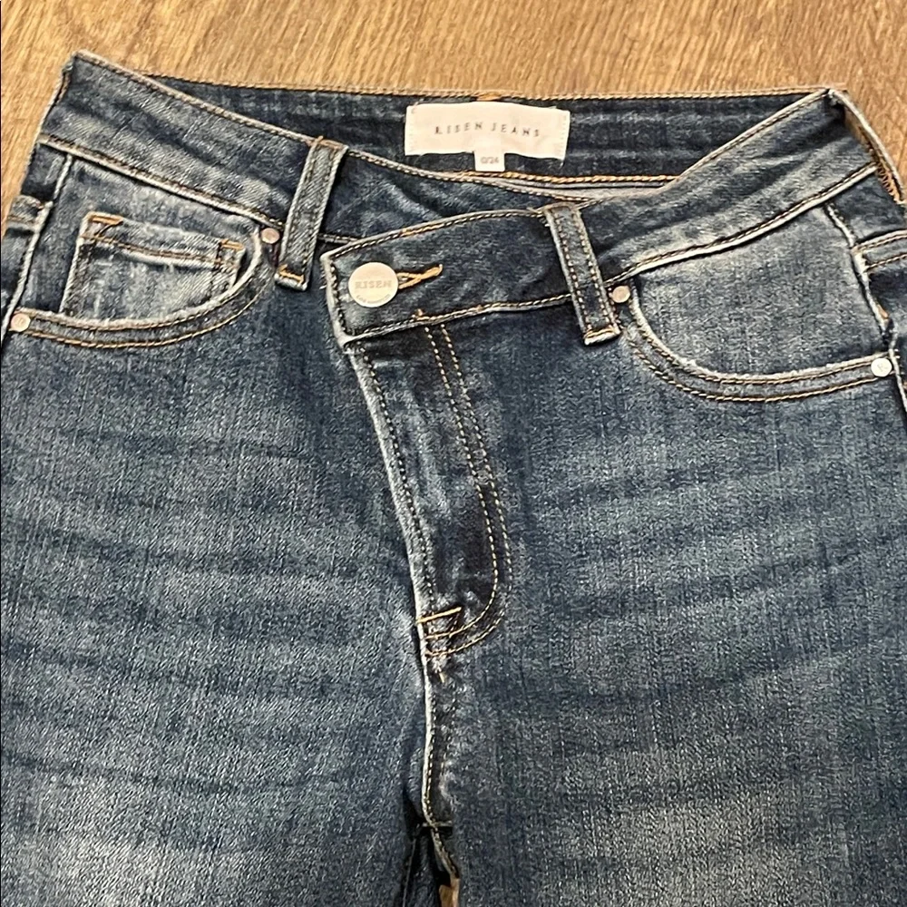 Risen High-Waist  Skinny Frey‎ Hem Jeans - Picture 2 of 9